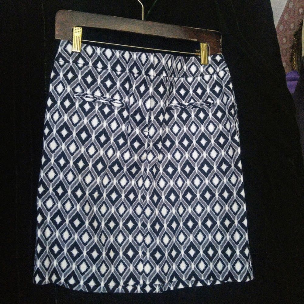 Bold Print Geometric - Well Fitted Skirt